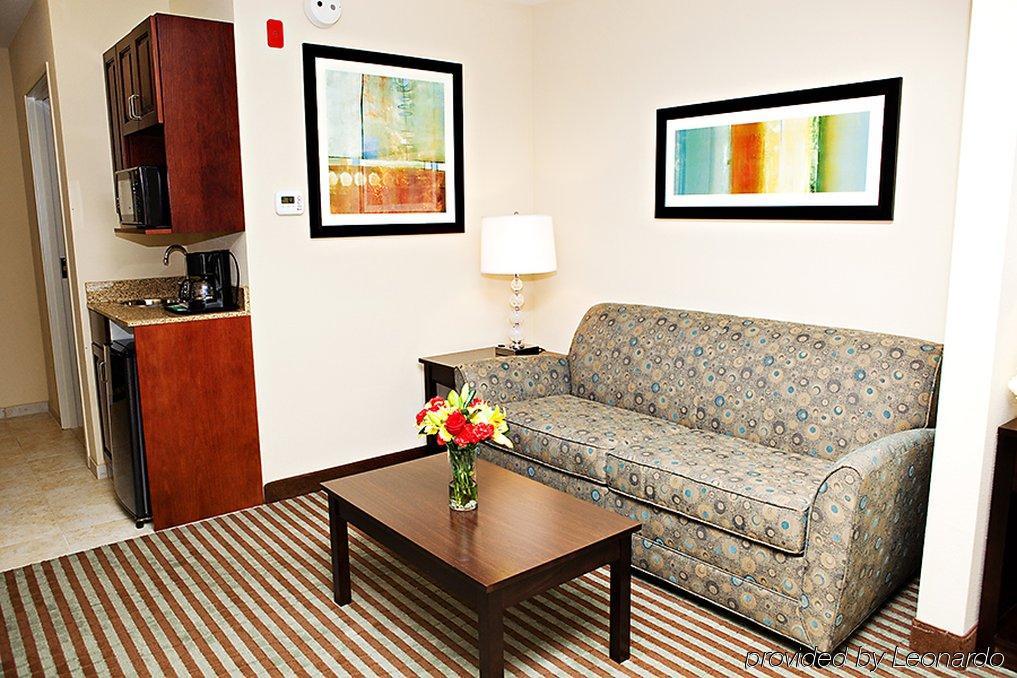 Holiday Inn Express & Suites Youngstown West I 80, An Ihg Hotel Cameră foto