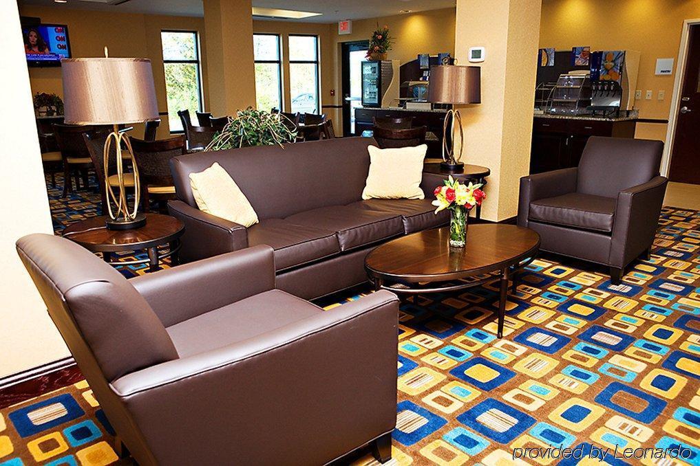 Holiday Inn Express & Suites Youngstown West I 80, An Ihg Hotel Interior foto
