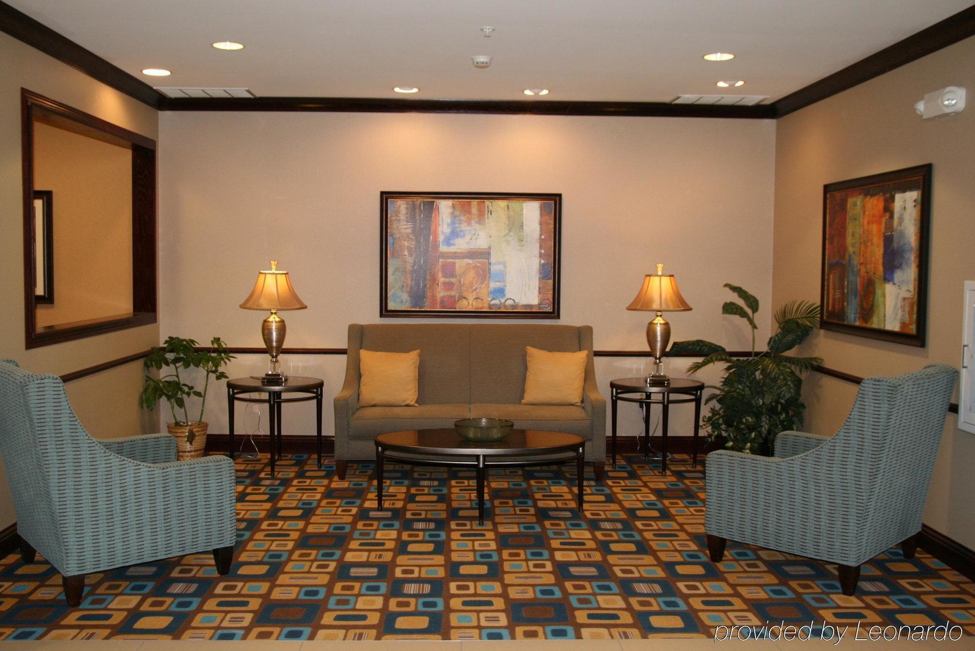Holiday Inn Express & Suites Youngstown West I 80, An Ihg Hotel Exterior foto