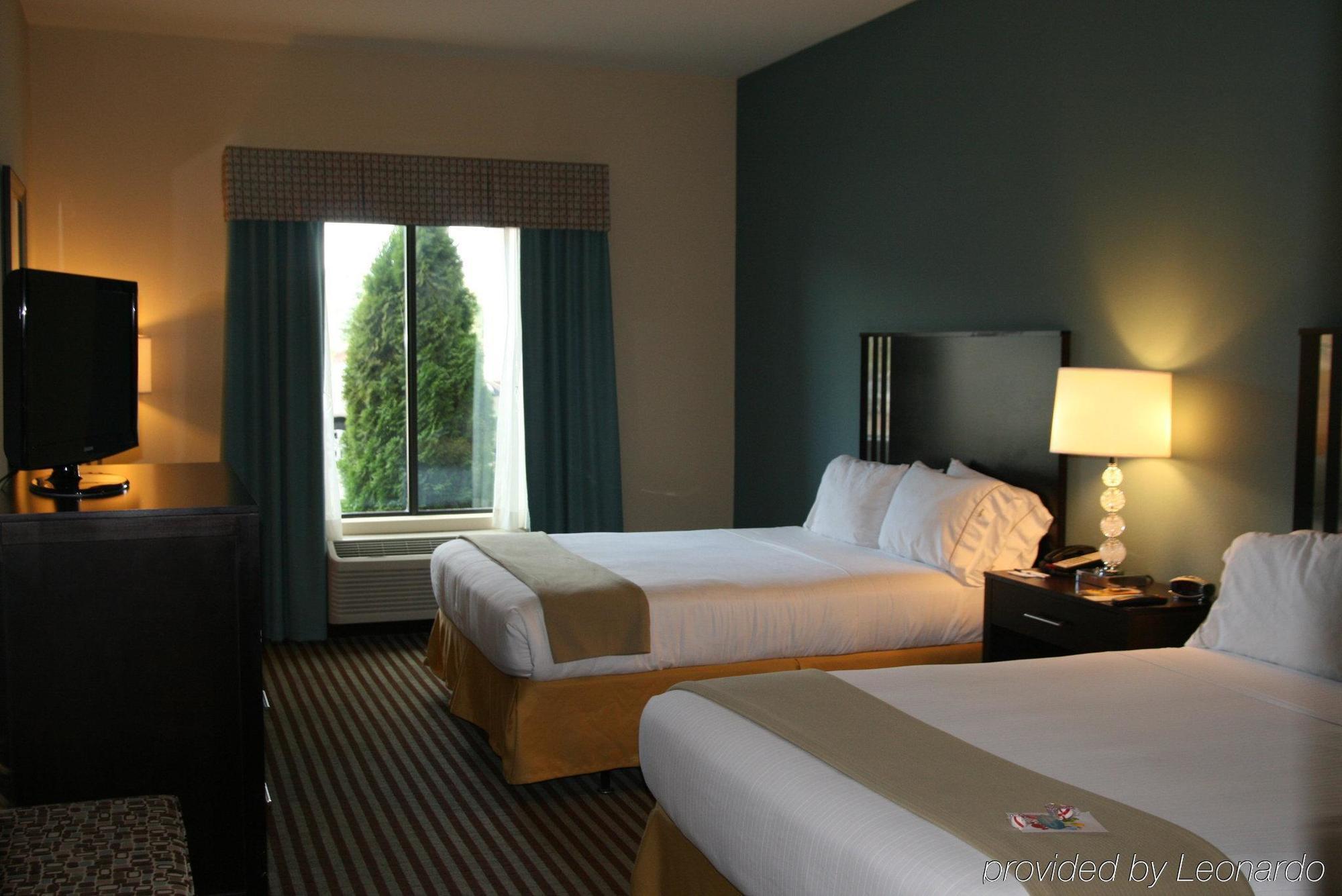 Holiday Inn Express & Suites Youngstown West I 80, An Ihg Hotel Exterior foto