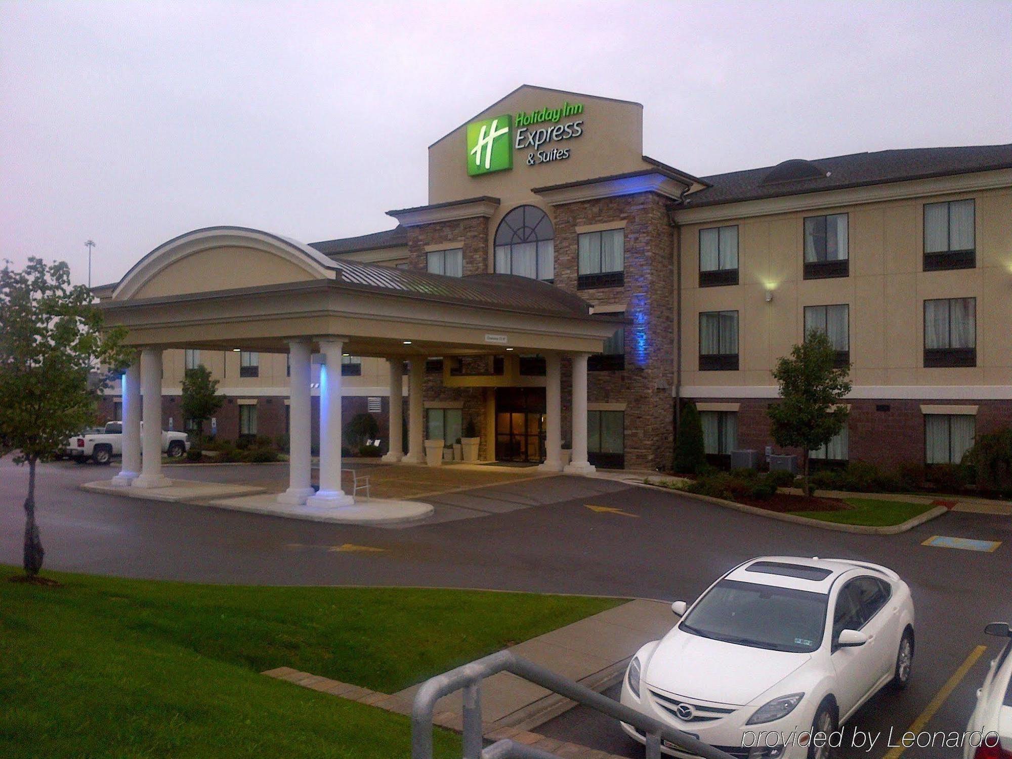 Holiday Inn Express & Suites Youngstown West I 80, An Ihg Hotel Exterior foto