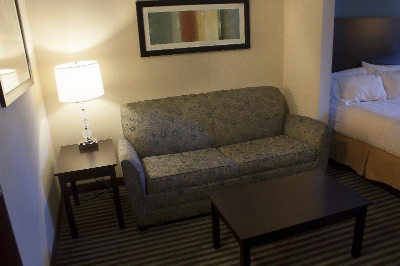 Holiday Inn Express & Suites Youngstown West I 80, An Ihg Hotel Exterior foto